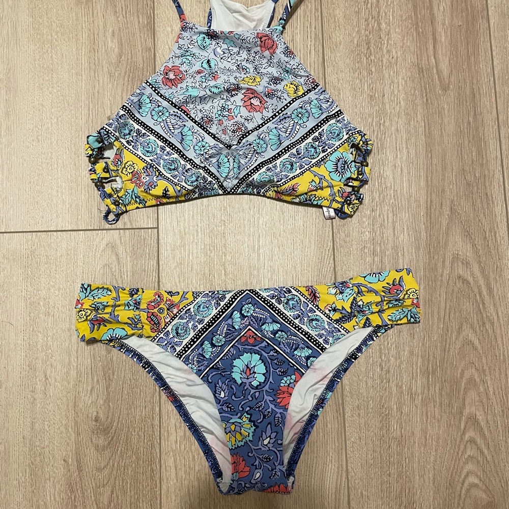 Size: Xs Color: Multicolored